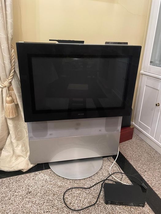 Televisão BANG & OLUFSEN