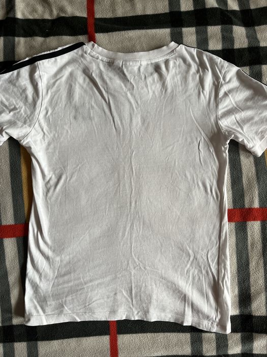 футболка Adidas.