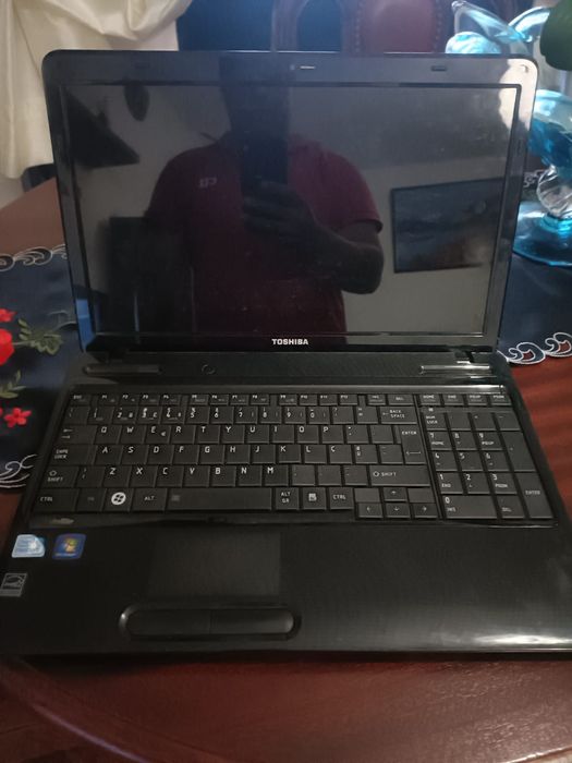 Vendo brinquedos e tecnologias