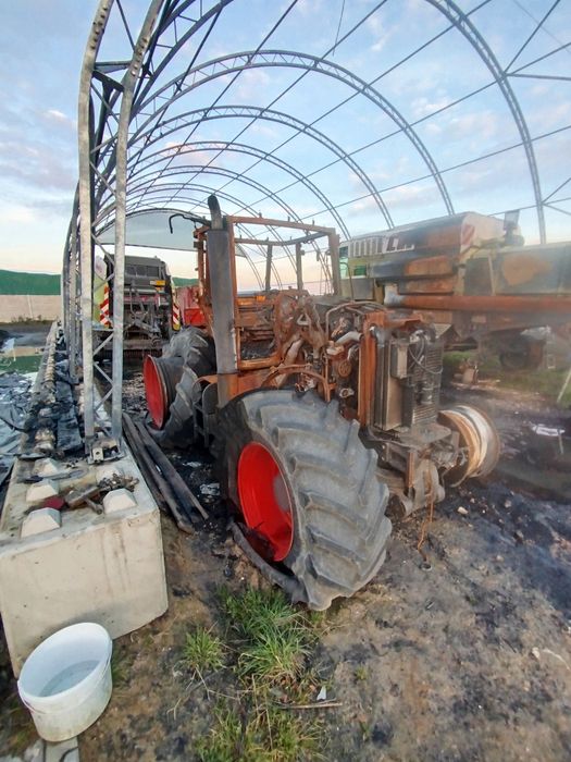 Spalony Claas Axion 850 Rzepiszew-Resztówka • OLX.pl