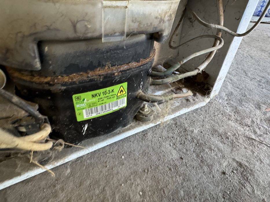 Холодилтник Swiss б/у