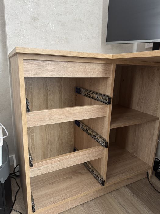 Письмовий стіл для дому/офісу