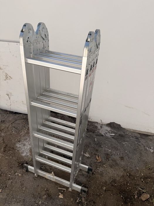 Escada articulada multifunções
