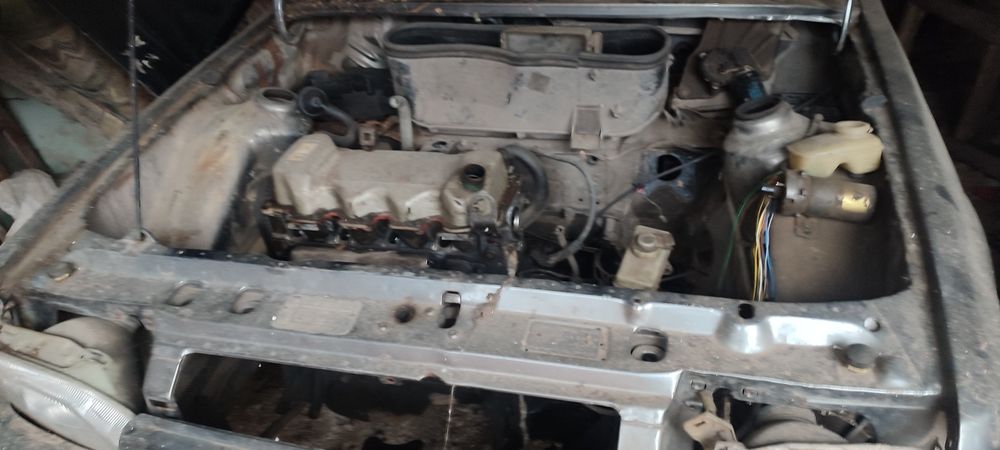 Двигун 1.6 Форд 1986 року