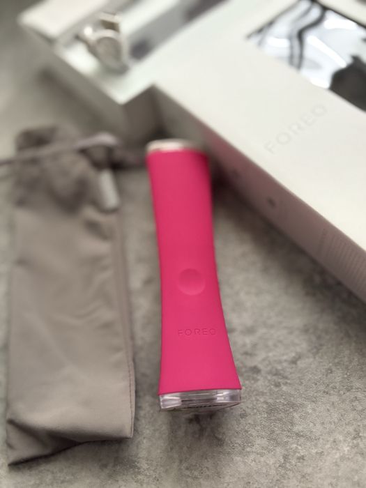 Foreo Espada urządzenie z niebieskim swiatłem