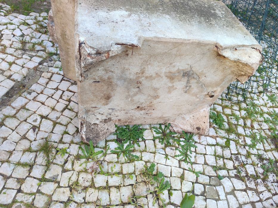 Tanque lavadeiro antigo
