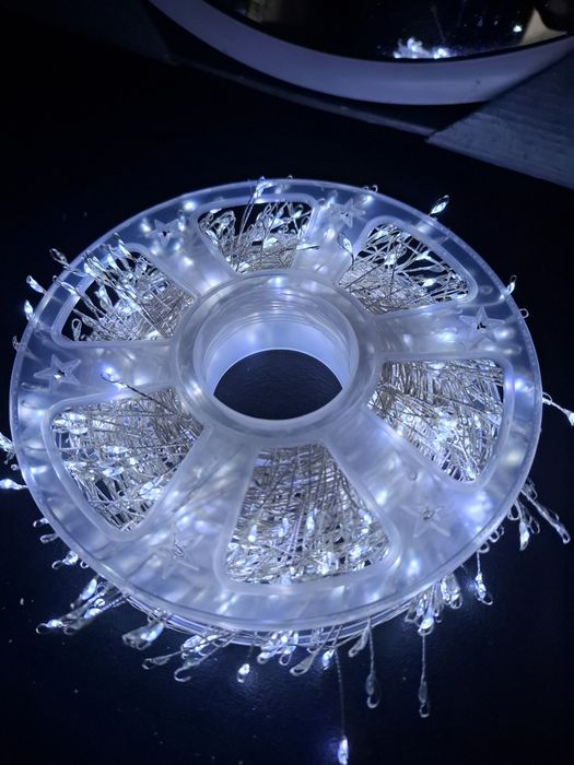 Piękne nowoczesne światełka 800diod 24m