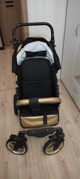 Wózek spacerowy na dużych kolach