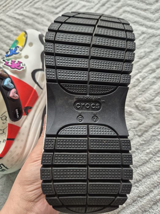 Unikatowe crocsy K.Haring Mega Crush Clog,r.37