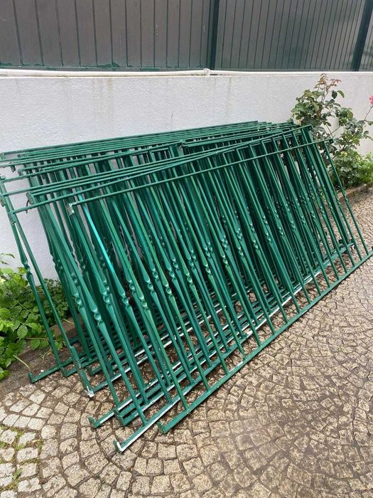 Grades em ferro para piscina, etc