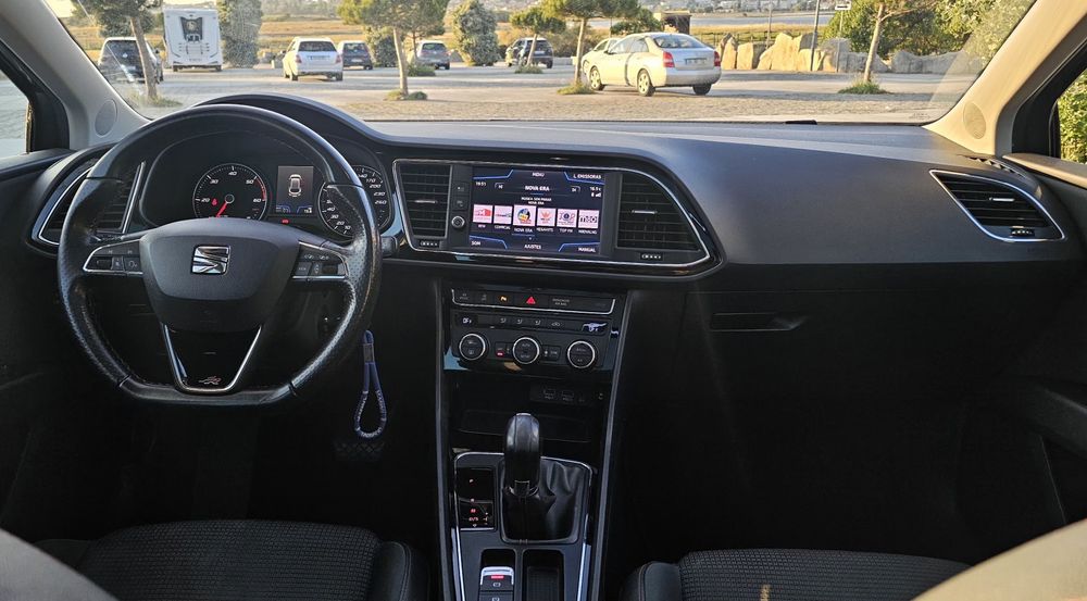 Seat Leon ST 2.0Tdi FR DSG  Nacional