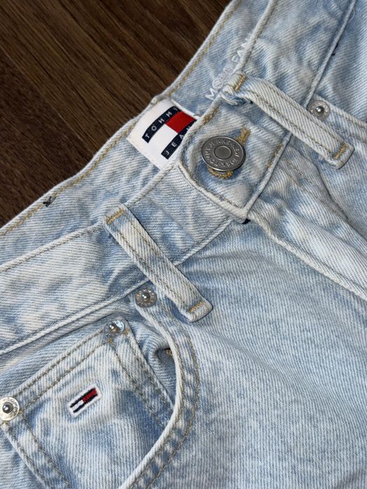 Оригінальні джинси Tommy Jeans MOM, розмір 24