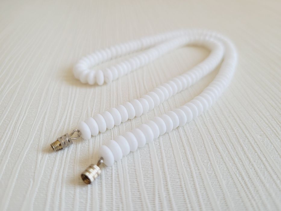 Вінтажний білий чокер із намистин