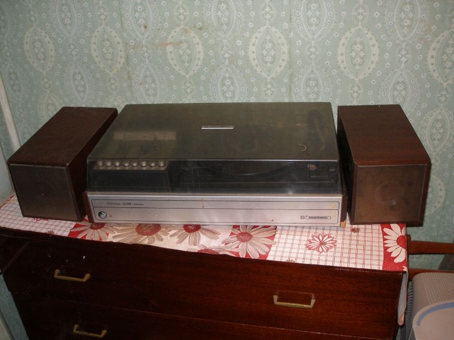 Продам проигрыватель мелодия 103 в