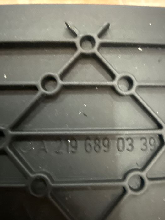Moldura conta kilometros Mercedes CLS W219