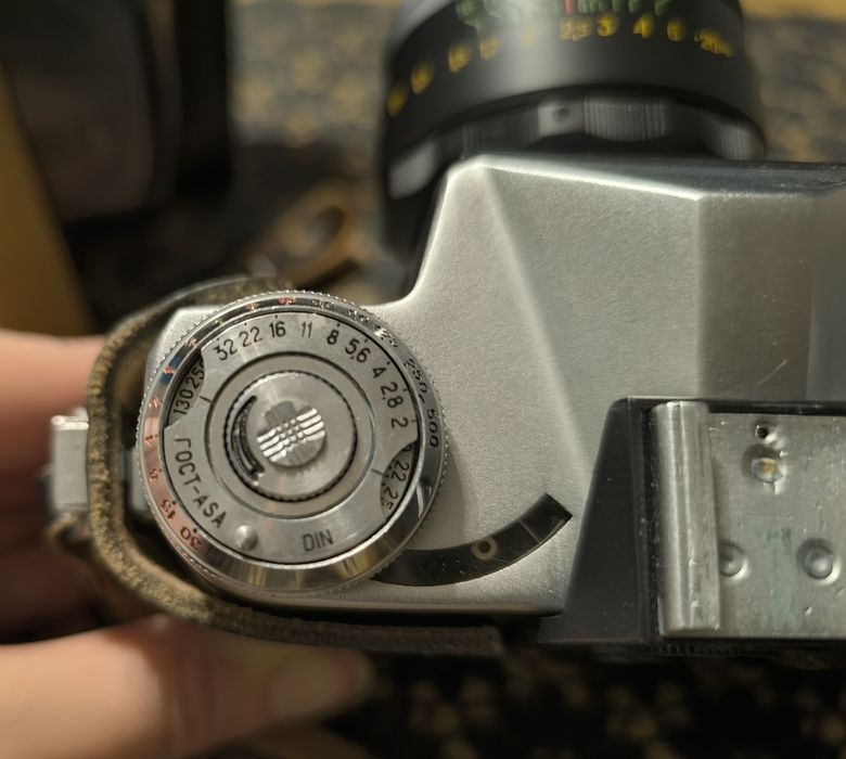 Zenit E z lampą błyskową