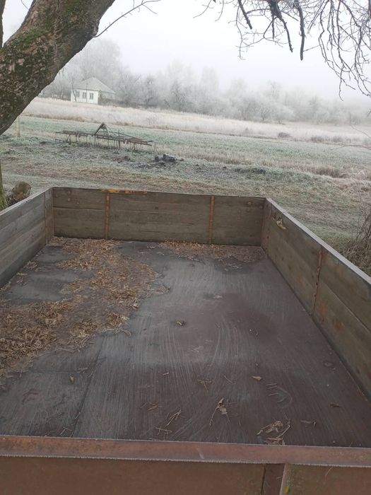 Прицеп тракторний