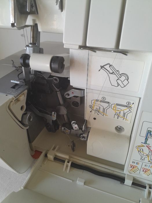 Máquina corte e cose Silvacrest