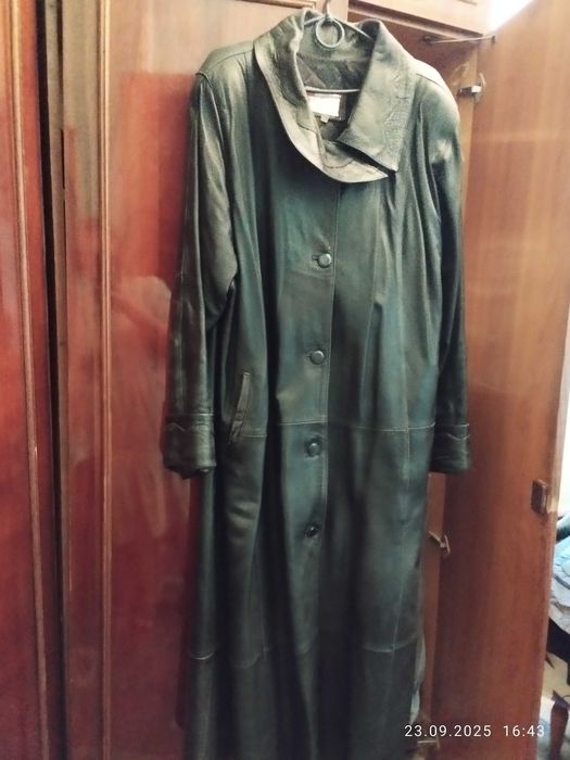 Шкіряний жіночий  довгий плащ розмір 52-56