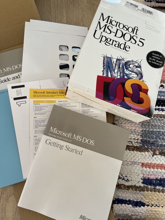 Oryginalny zestaw aktualizacyjny systemu operacyjnego Microsoft MS-DOS 5 Upgrade