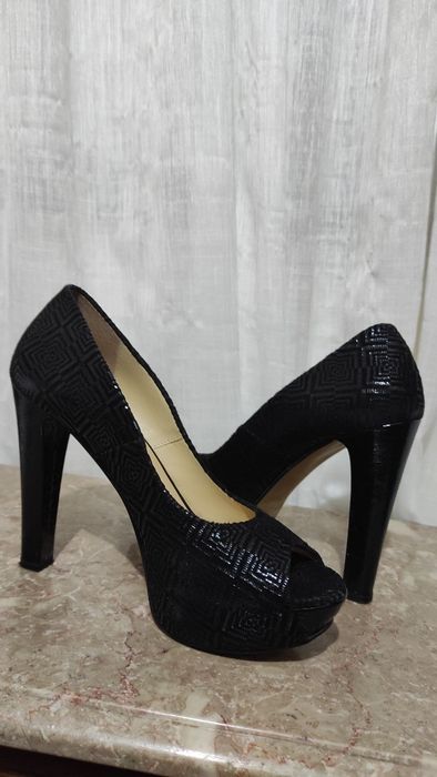 Sapatos de salto alto Pretos