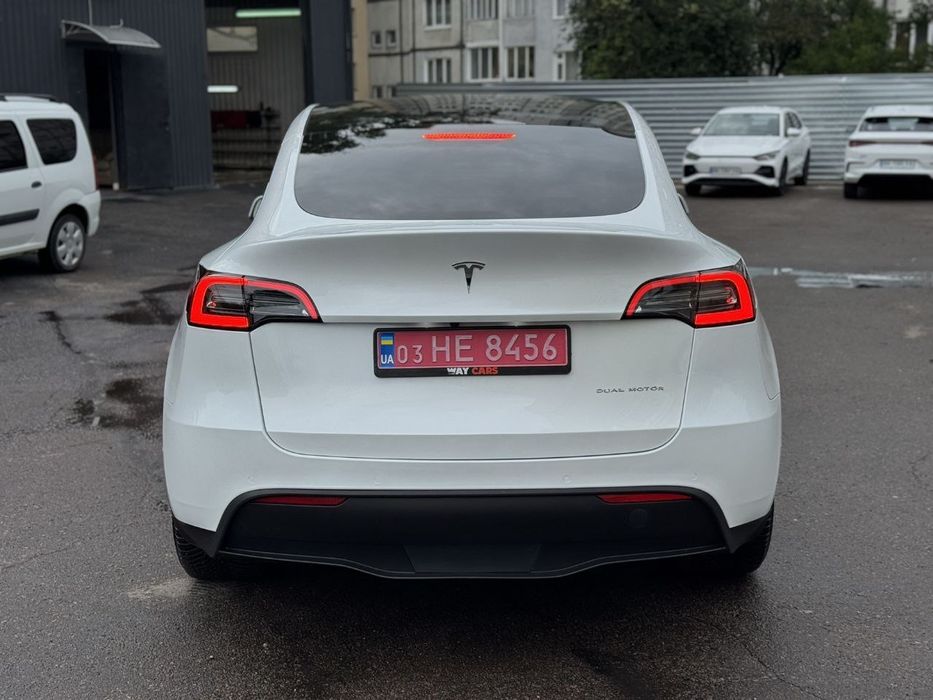 Аренда Tesla Model Y (2020 год)