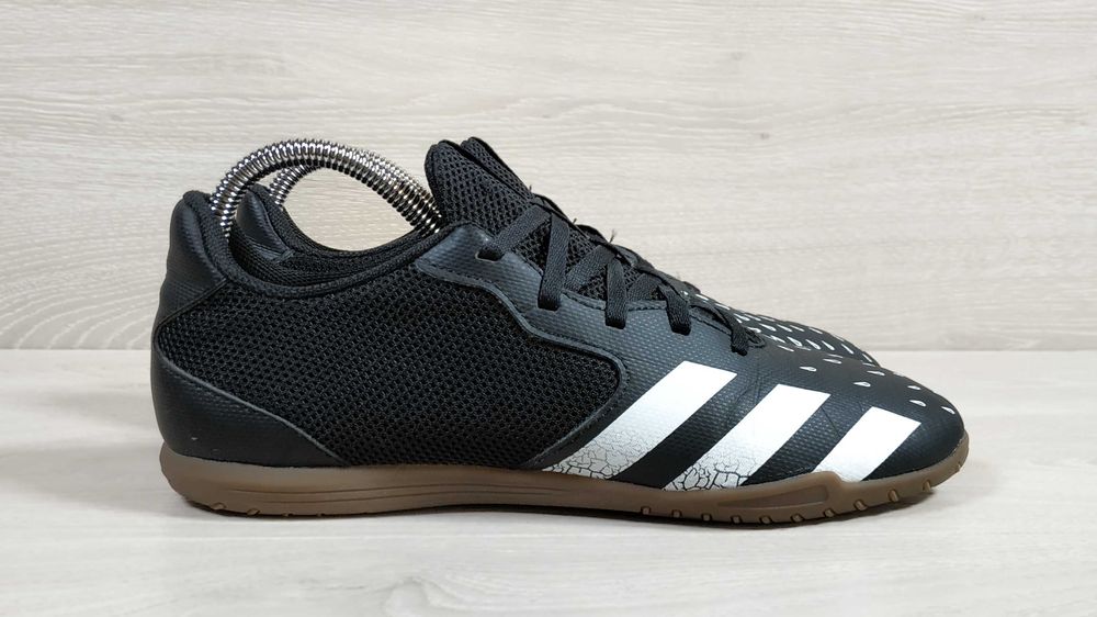 Футбольні кросівки Adidas Predator оригінал, розмір 41 футзалки, бампи