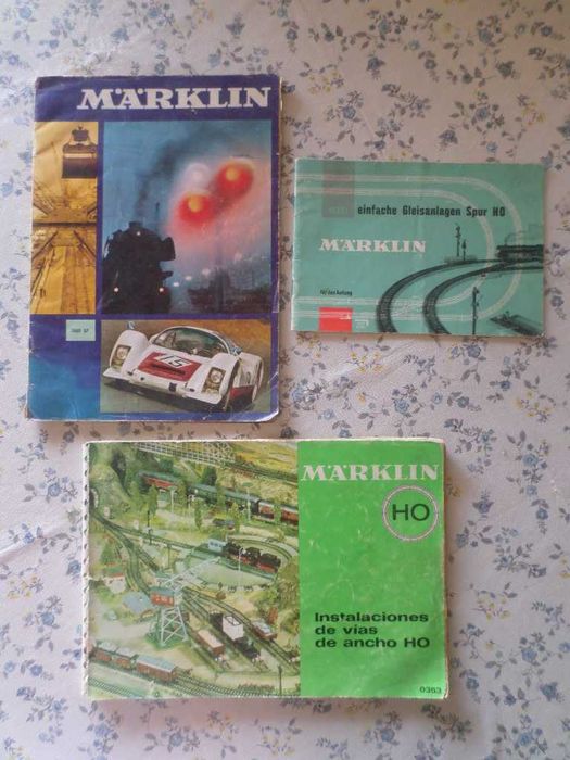 Modelismo ferroviário (catálogos Marklin) e militar