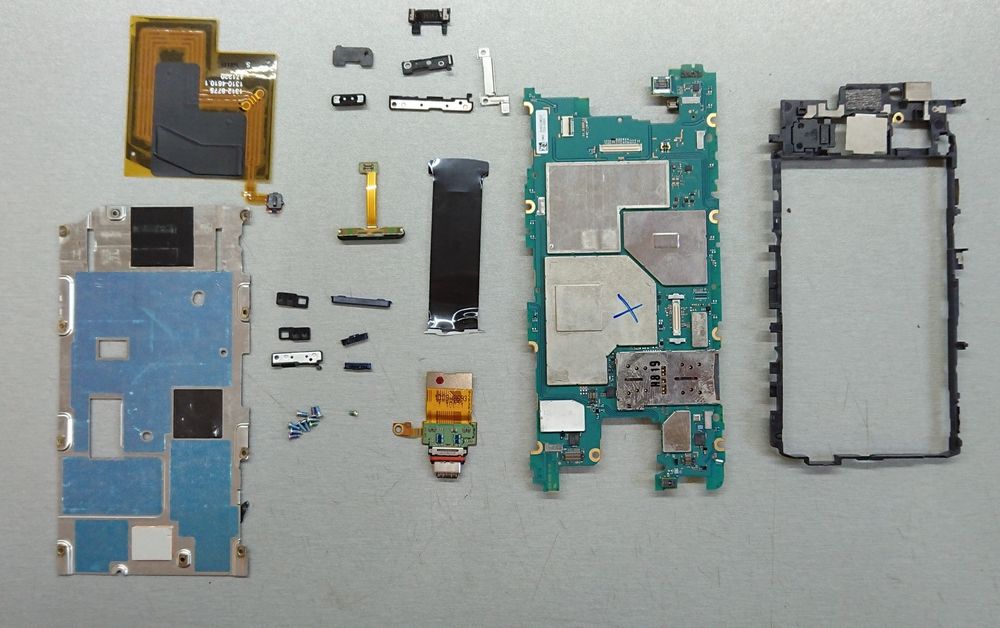 Sony Xperia XZ2 Compact H8324. Разборка. Шлейф, камера, динамик, USB