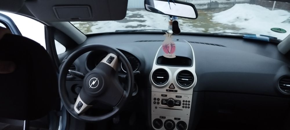 Opel Corsa Rezerwacja