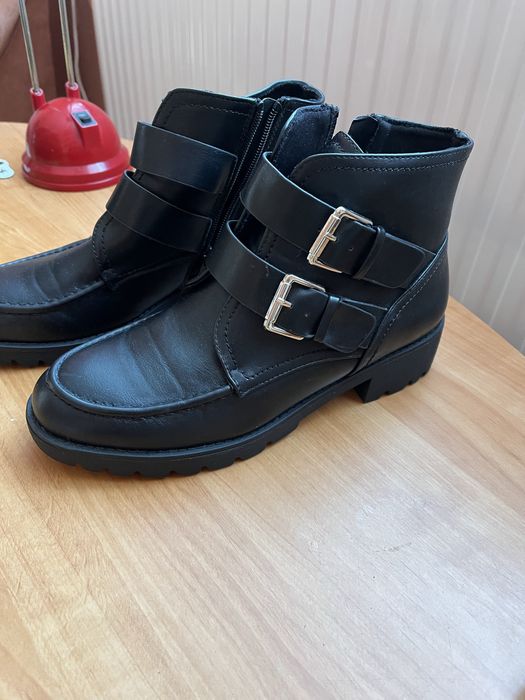 Стильні жіночі черевички