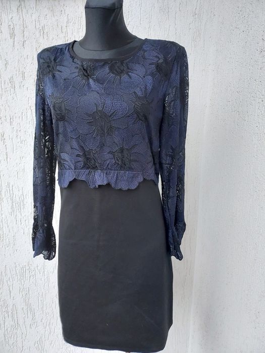 Sukienka koktajlowa w roz M/L.