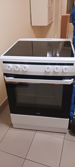 Super kuchenka elektryczna Amica Szerokość 60cm Transport