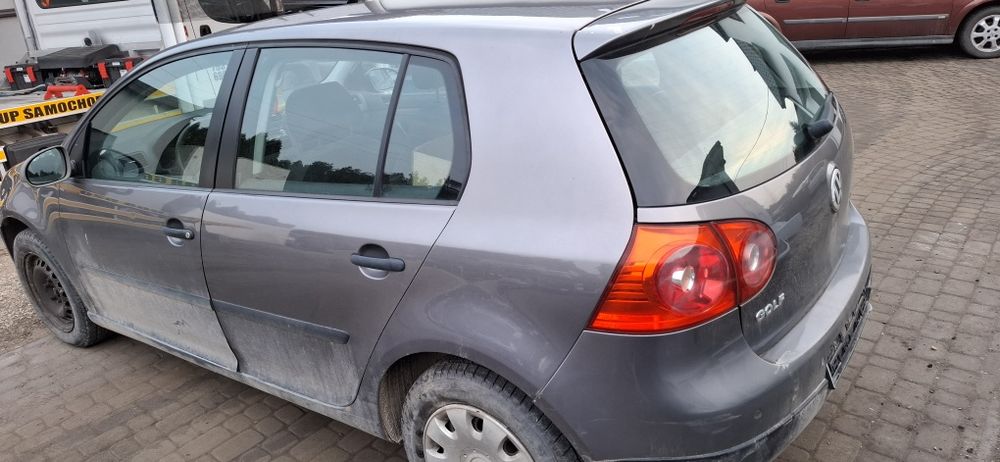 Volkswagen Golf V Fsi na części