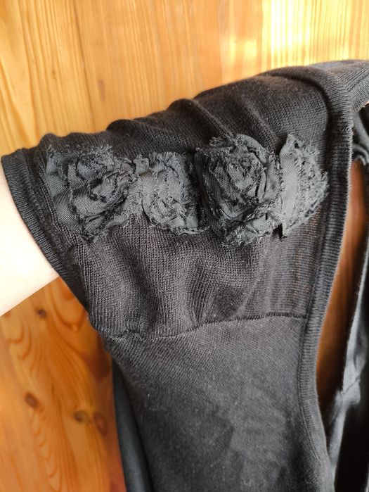 Sukienka 34 XS / 36 S / 38 M mini czarna dzianina dekolt przód+tył