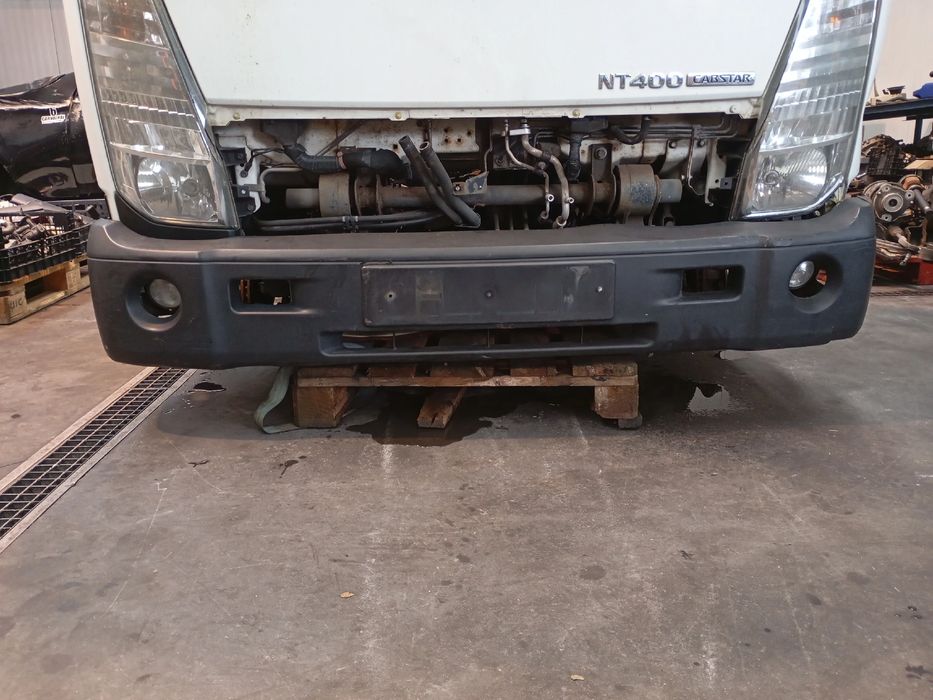 Pára-choques frente NISSAN NT400 Cabstar Chassis (F24F)