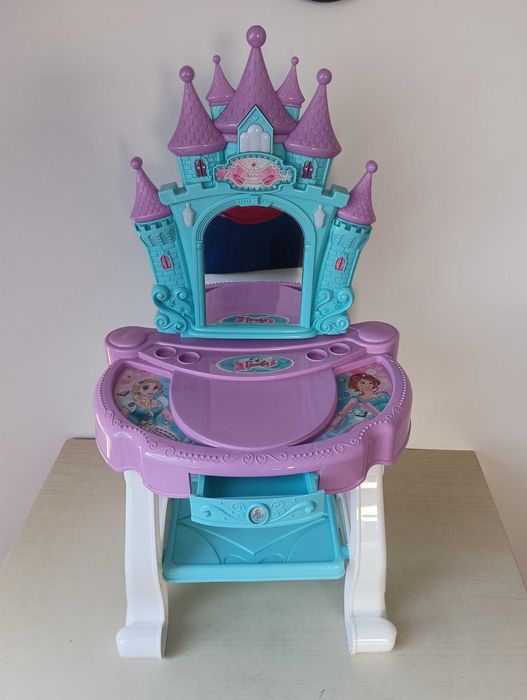 Toaletka Beauty Angel z zamkiem i lusterkiem