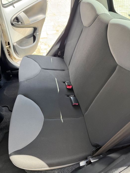 Peugeot 107 em bom estado