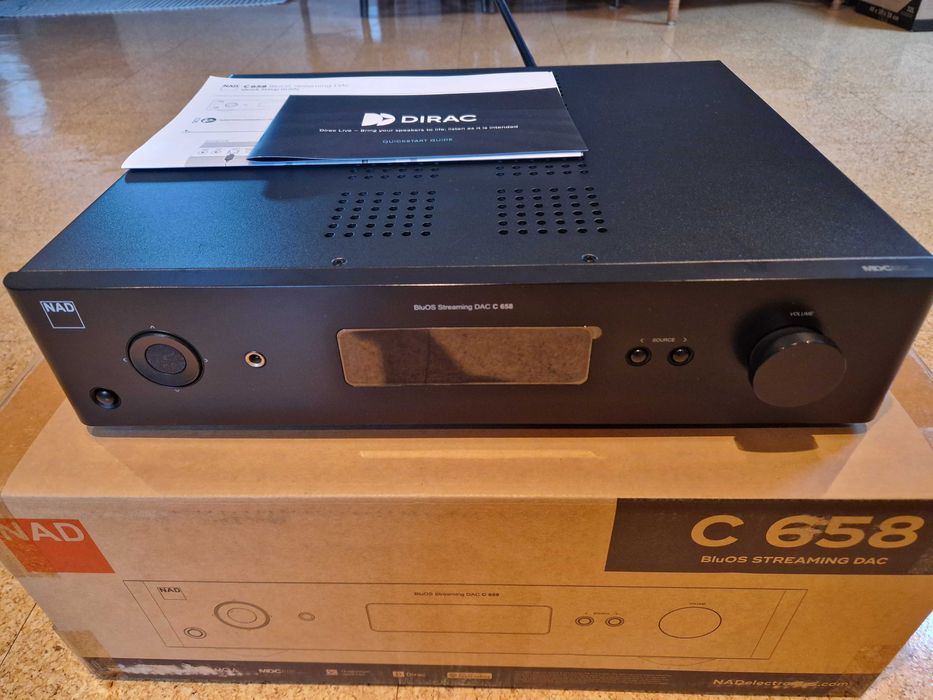 NAD C 658 | Pré-Amplificador e Streaming com Dirac Live