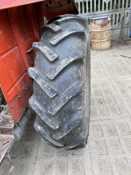 Ciagnik rolniczy MASSEY FERGUSON 255