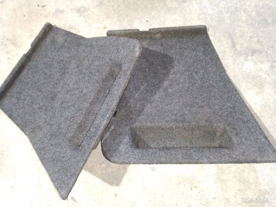 Tampa lateral mala peugeot 306 carrinha break