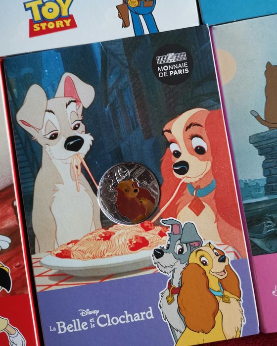 Conjunto de 6 moedas coloridas da coleção Disney