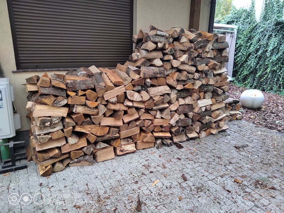 Drewno kominkowe Warszawa dostawa układanie