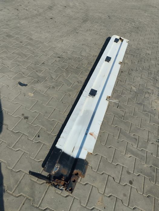 Słupek Drzwi Lewy tył Naczepy Przyczepy Krone