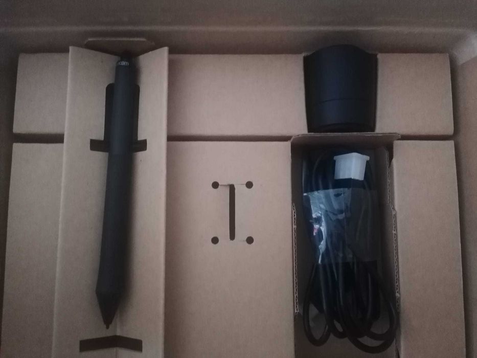 Wacom Intuos Pro | Mesa Gráfica Profissional | Como Nova