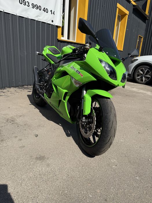 Японський спортбайк Kawasaki ZX6R Кавасакі Нінзя 636 з Японії ставиться на облік