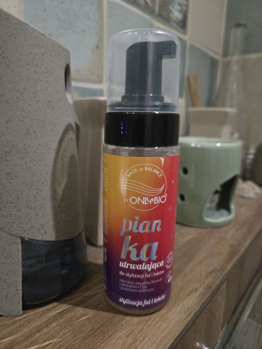 Pianka do stylizacji fal i loków