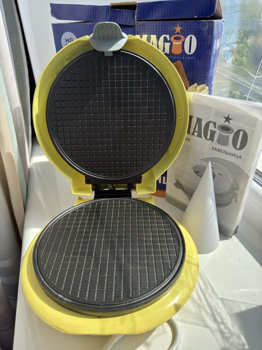 Вафельница magio