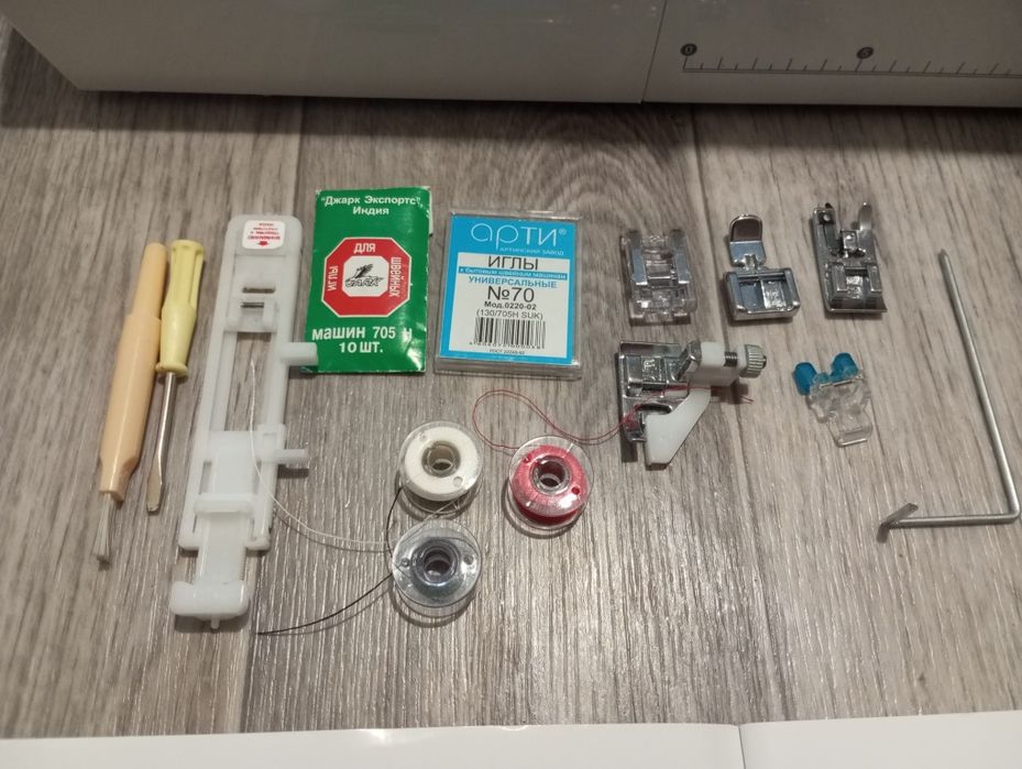 Швейная машина MINERVA MC60C