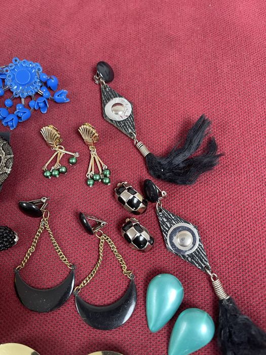 Kolekcja Starych Klipsów z Prl